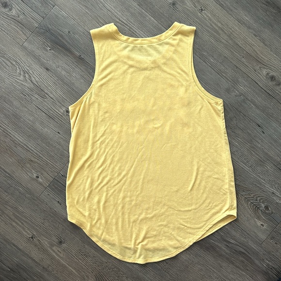 Cute comfy tank - Picture 3 of 3